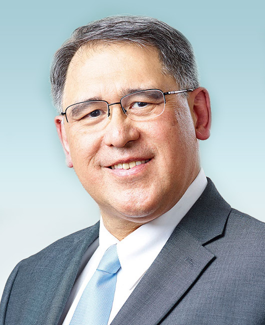 黃嘉純先生,S B S,J P