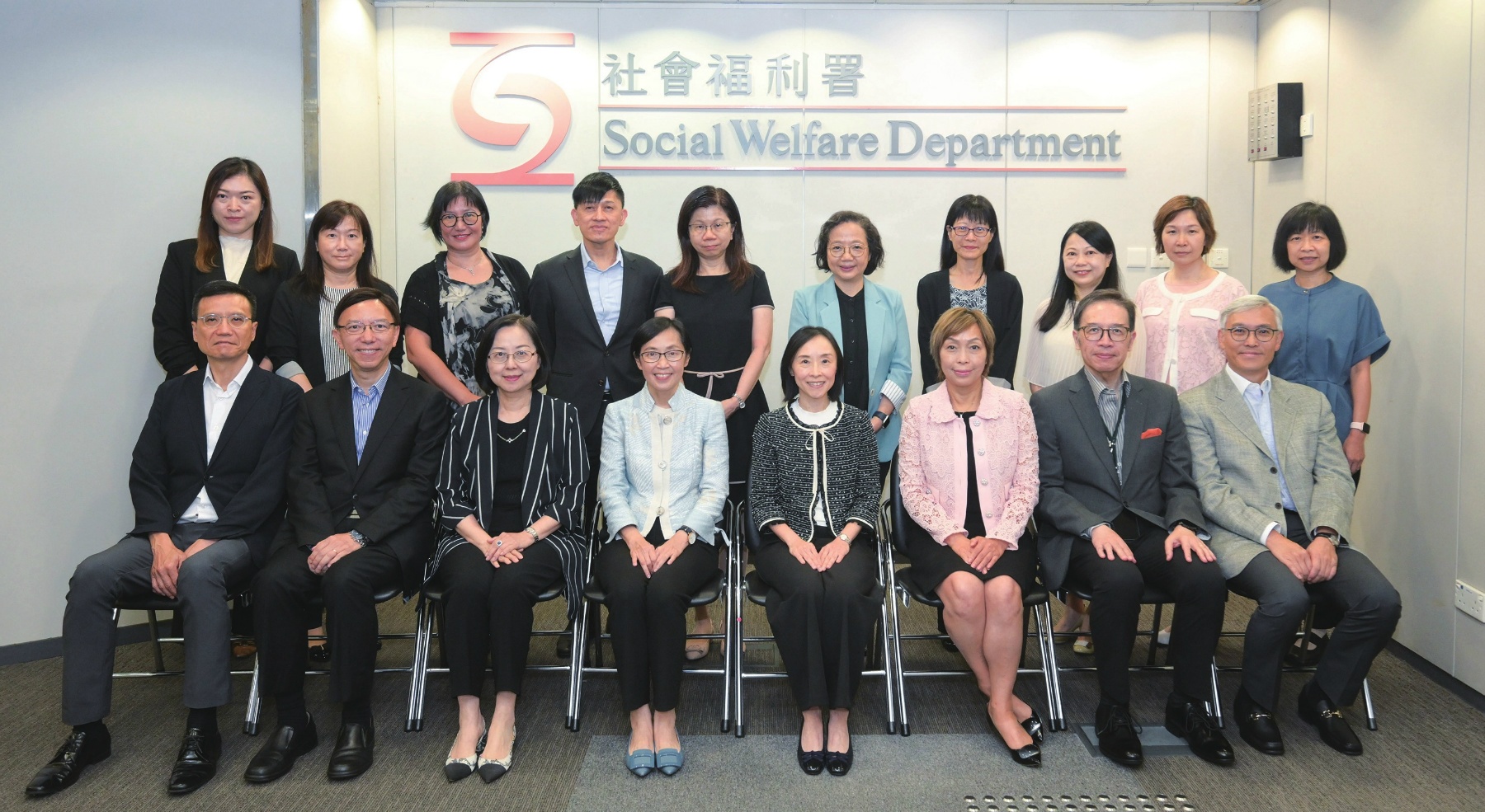 group_photo4